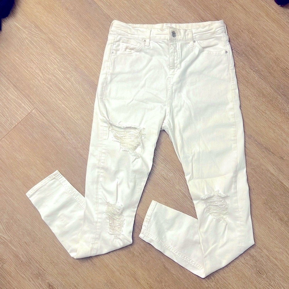 White high waisted ripped jeans